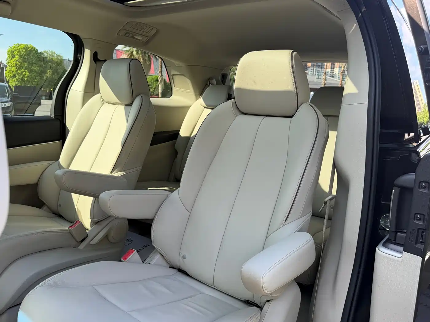 Buick GL8 2021 Land Business Class 652T Premium фото 19