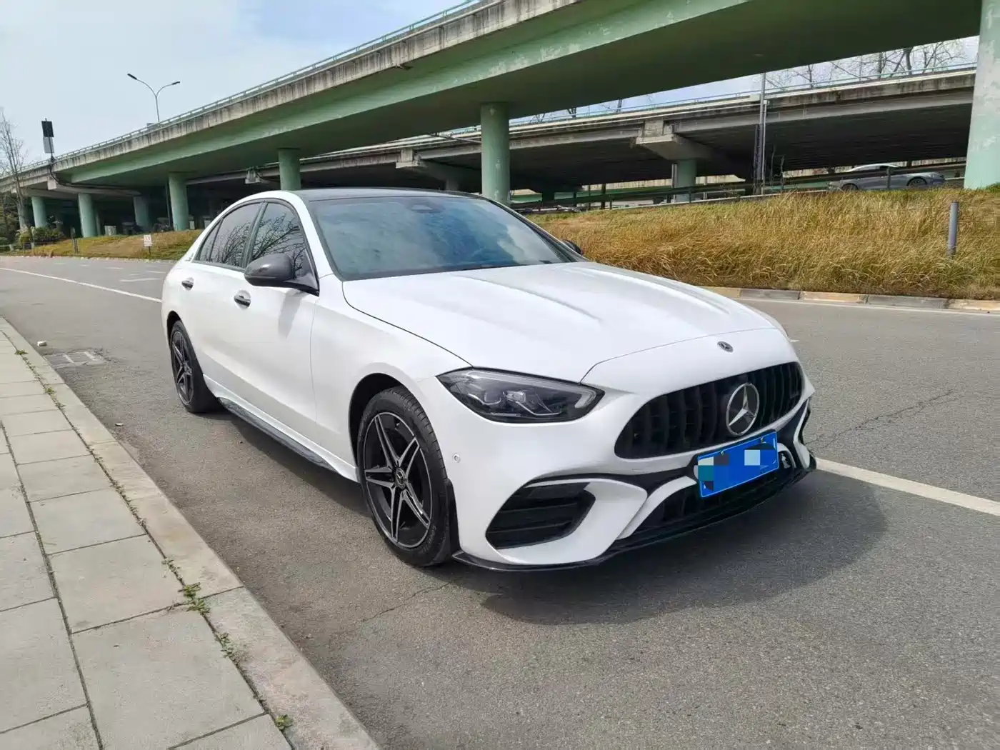Mercedes-Benz C-Class 2023 Facelift II C 260 L Night Edition фото 3