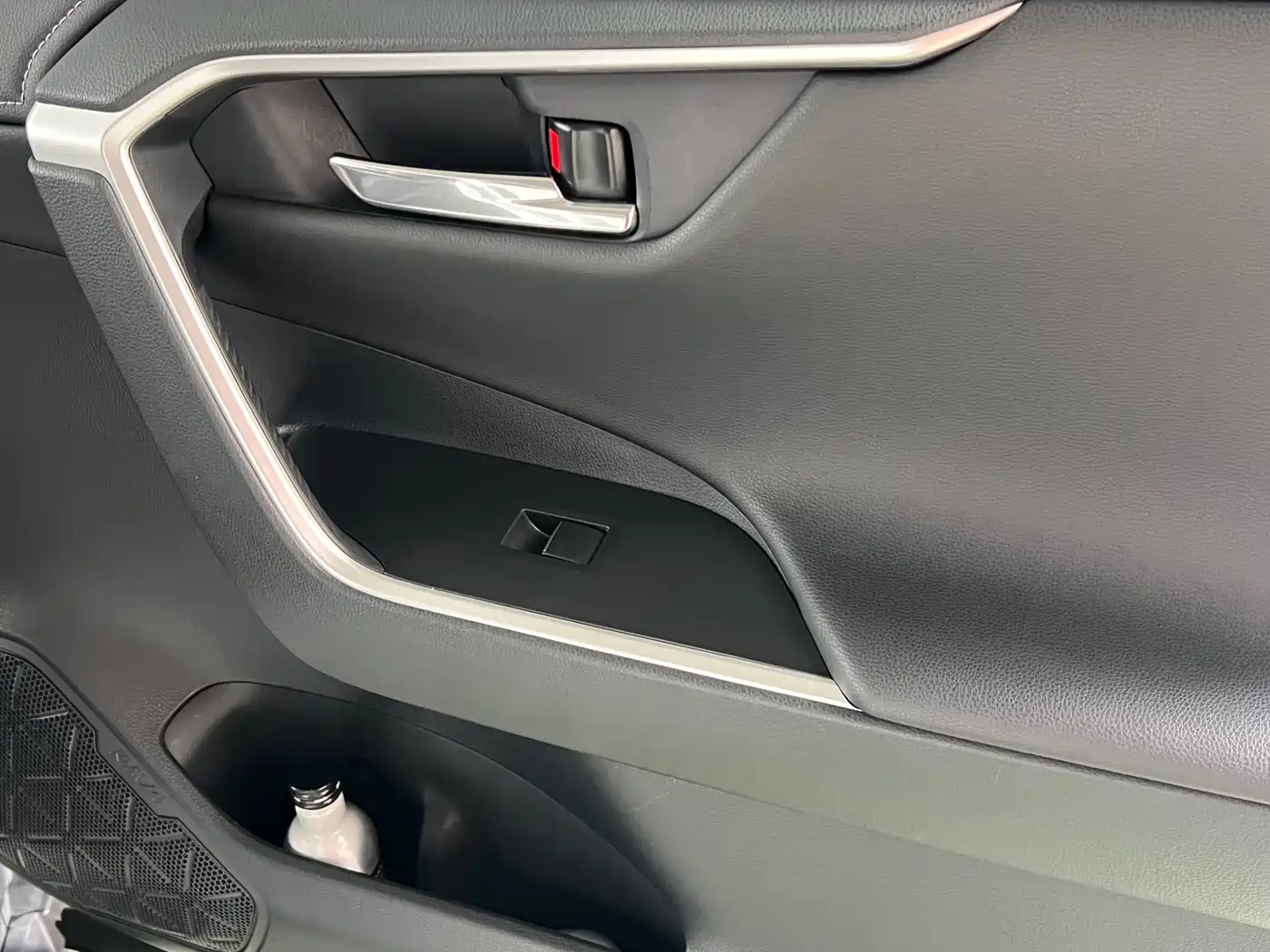 Toyota RAV4 Rongfang 2021 2.0L CVT 2WD Premium фото 14