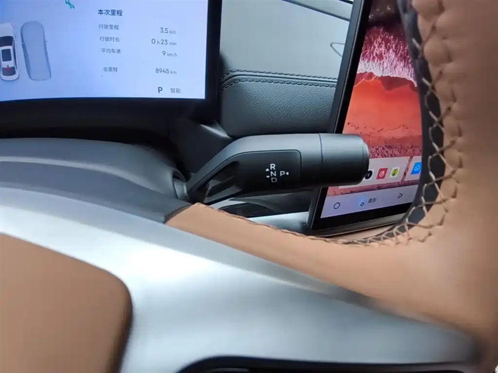 Geely Galaxy Galaxy A7 2025 EM-i фото 14