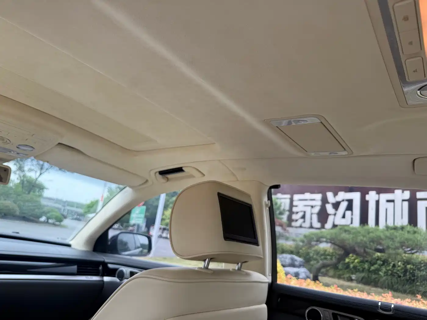 Volkswagen Phaeton 2013 4.2L Poltrona Frau Edition фото 30