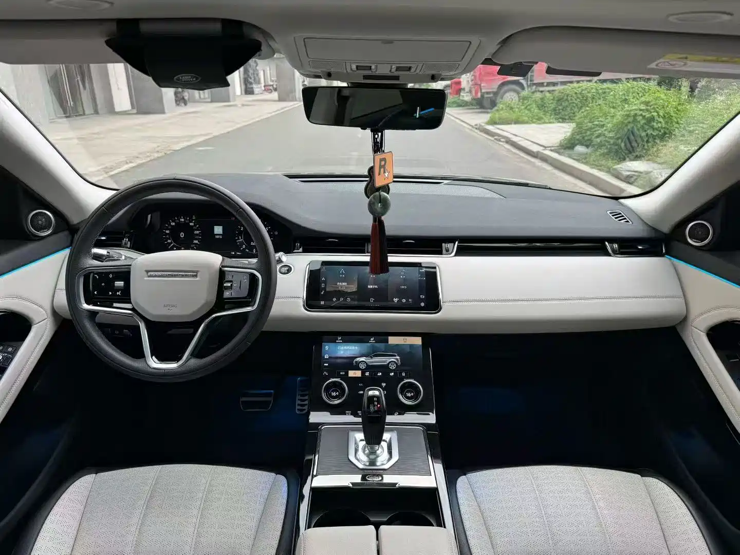 صورة 7 - Land Rover Range Rover Evoque