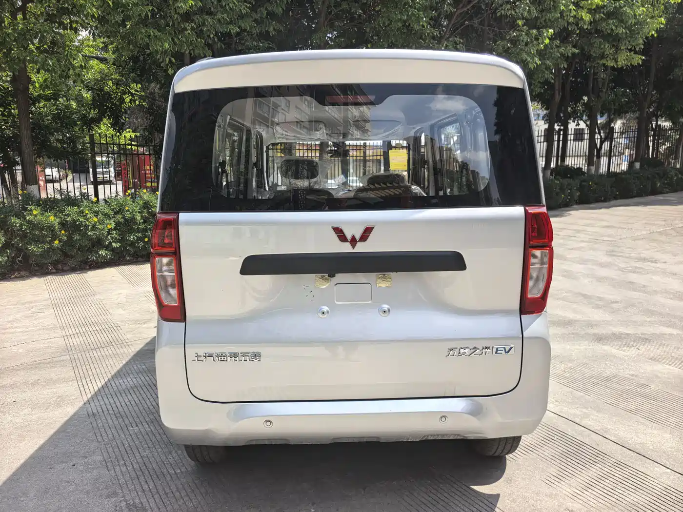 Wuling Motors Wuling Zhiguang NEV 2026 2025 Model 305km Base Version