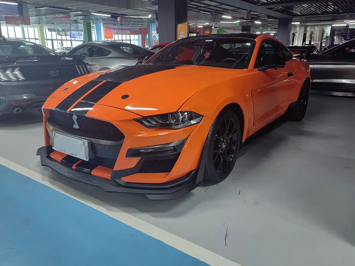 Фото 2 - Ford Mustang
