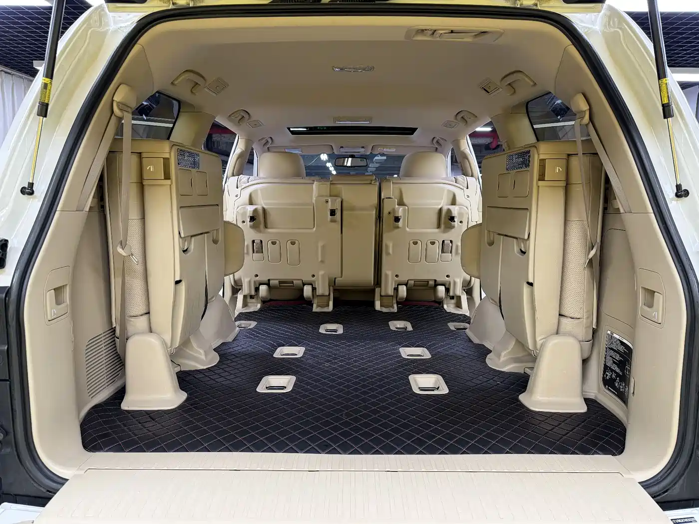 Toyota Land Cruiser 2012 4.0L Automatic VX фото 36