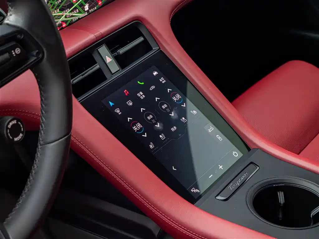 Porsche Taycan 2022 Facelift Taycan фото 27