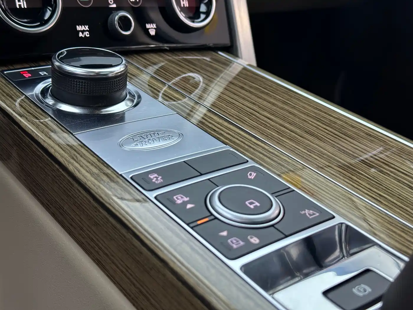 Land Rover Range Rover 2018 3.0 SC V6 Vogue Heritage Extended Edition фото 9