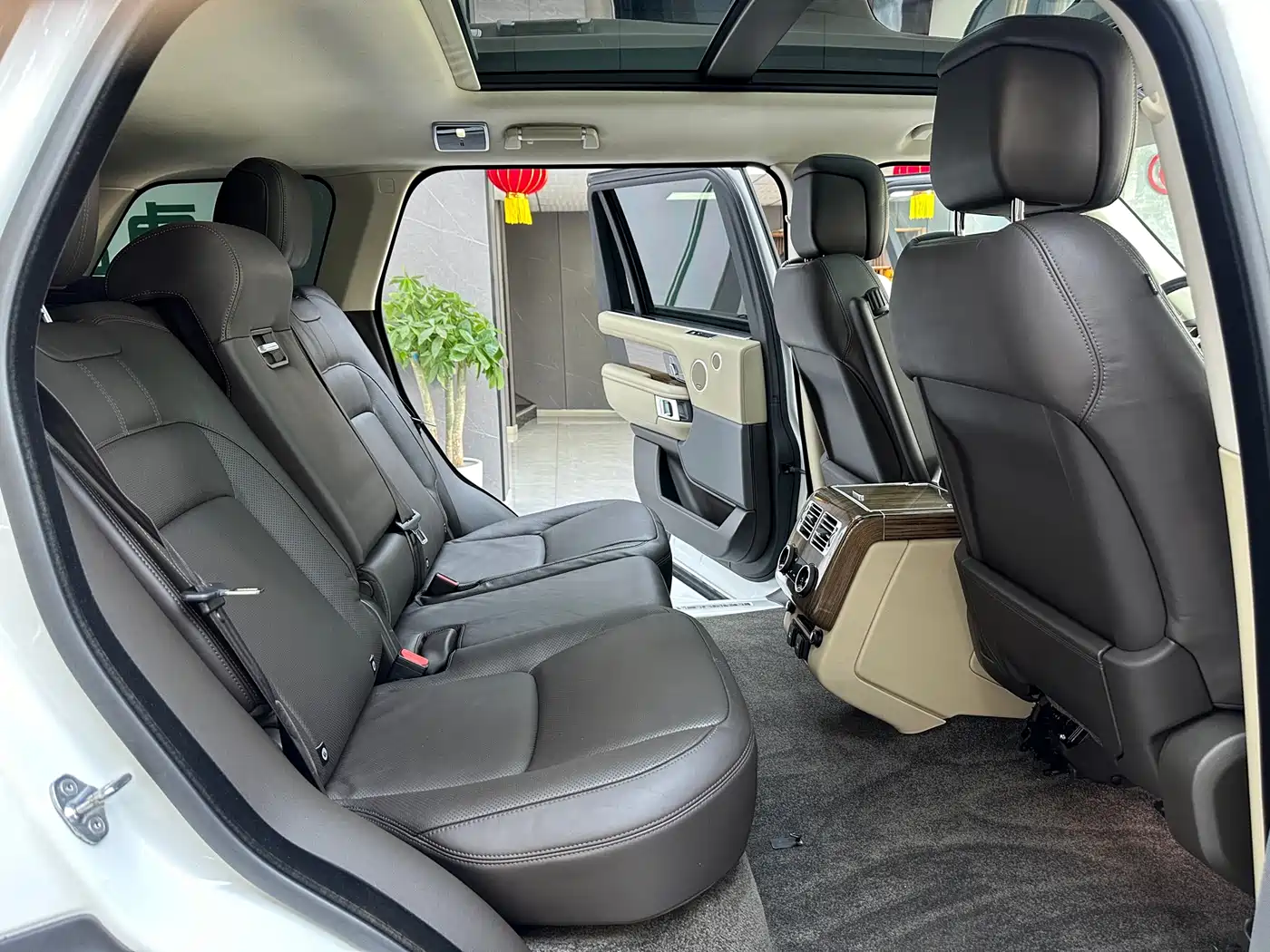 Land Rover Range Rover 2018 3.0 SC V6 Vogue Heritage Extended Edition фото 13