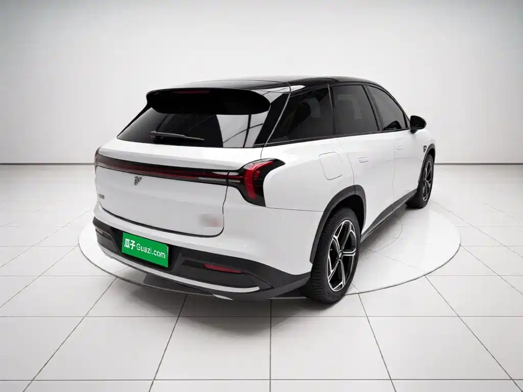 Nezha Auto Nezha L 2024 2024 Extended Range 310 Flash Charge Red Edition