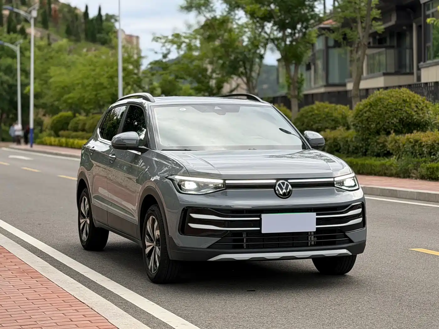VOLKSWAGEN TUYUE