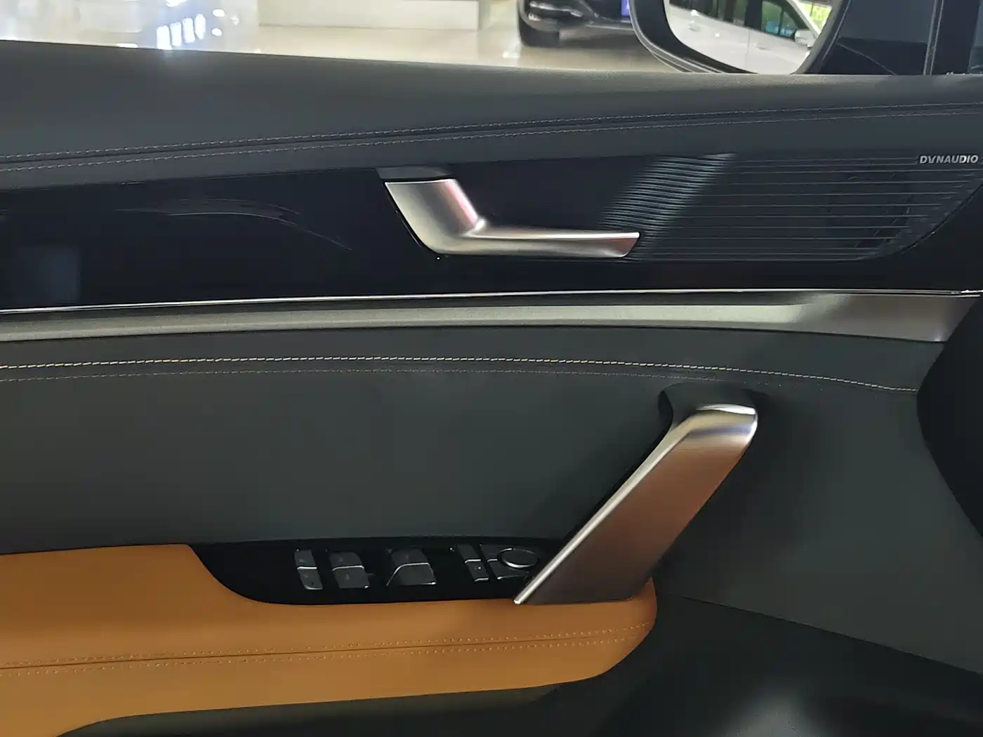 BYD Tang New Energy 2023 Model DM-i Champion Edition 112KM Honor фото 7