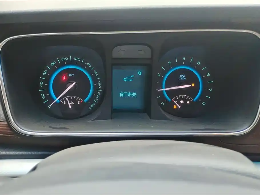 Buick GL8 2015 2.4L Luxury Business Exclusive Edition фото 14
