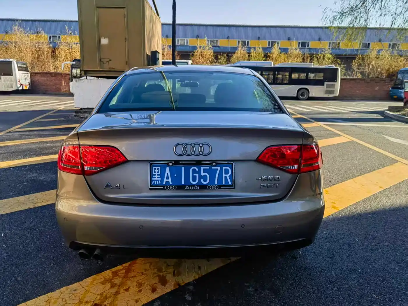 Audi A4L 2012 2.0 TFSI Auto Standard фото 4