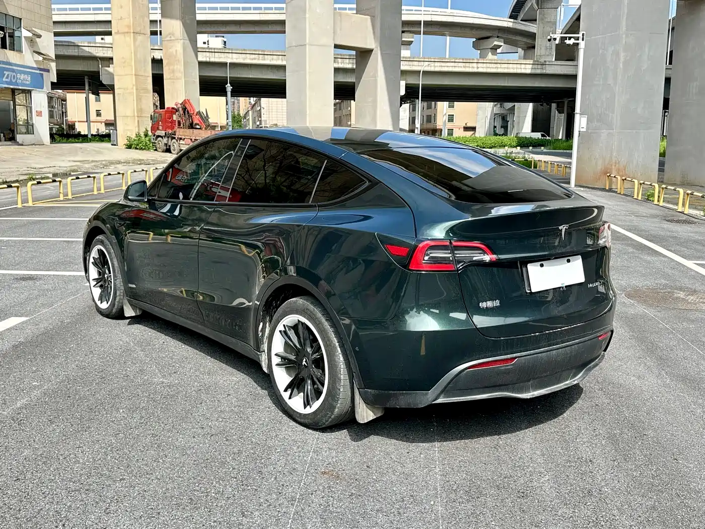 Фото 4 - Tesla Model Y
