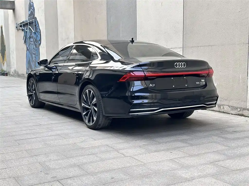 AUDI A7L