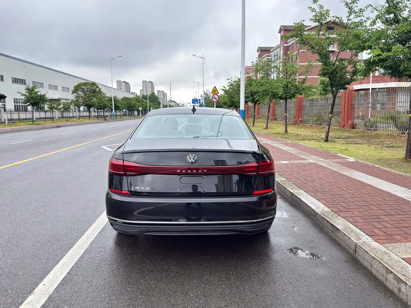 Volkswagen Passat 2025 Outstanding 280TSI Business Edition фото 4