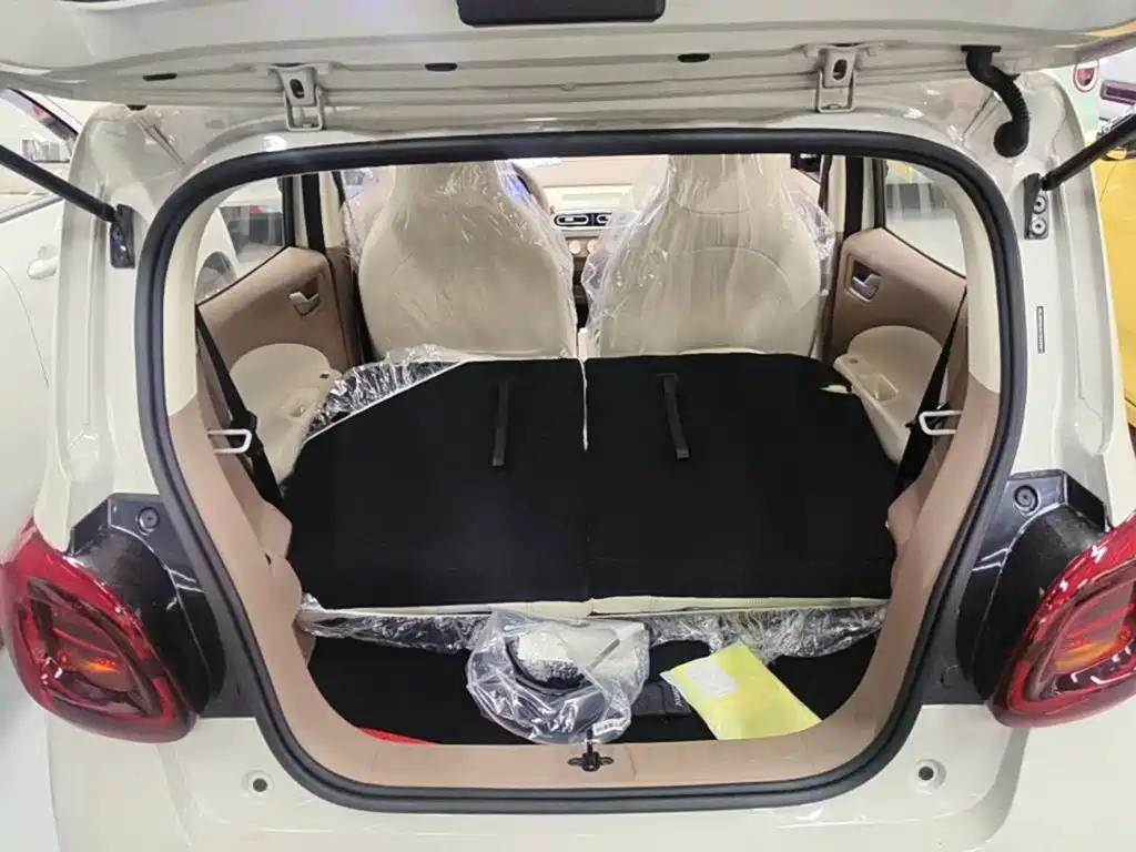 Wuling Motors Hongguang MINIEV 2026 2025 4-Door Advanced