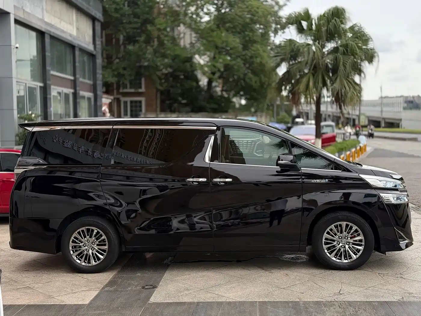 Toyota Vellfire 2020 2019 Hybrid 2.5L HV Premium Edition
