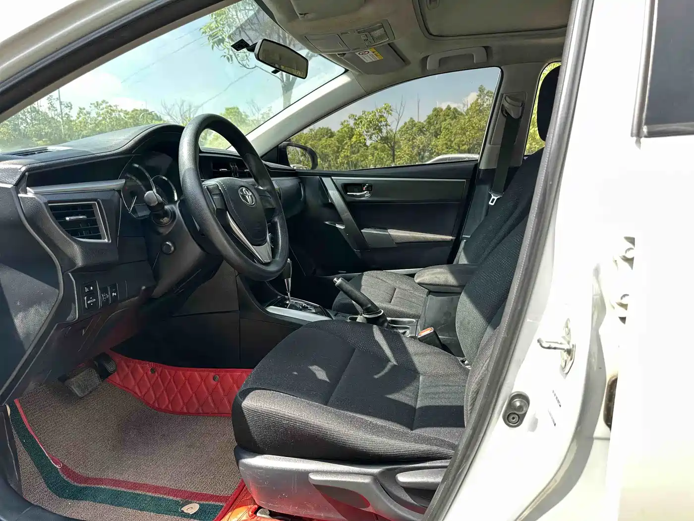 Toyota Levin 2016 1.6G CVT Elite Edition фото 18