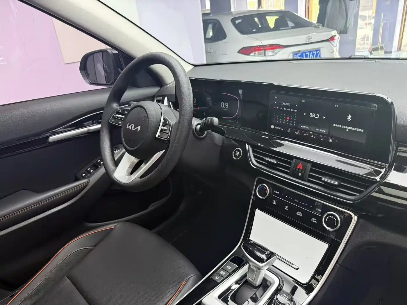 Kia Seltos 2023 1.5L CVT Luxury Edition фото 19