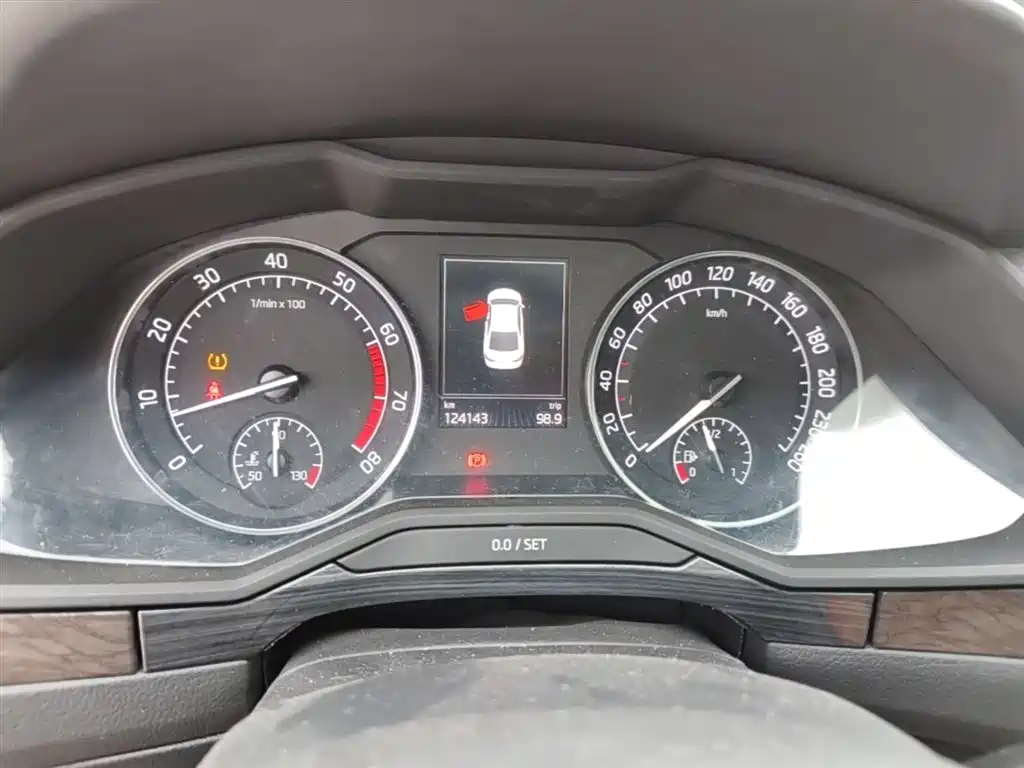 Škoda Superb 2016 TSI330 DSG Smart Edition фото 12