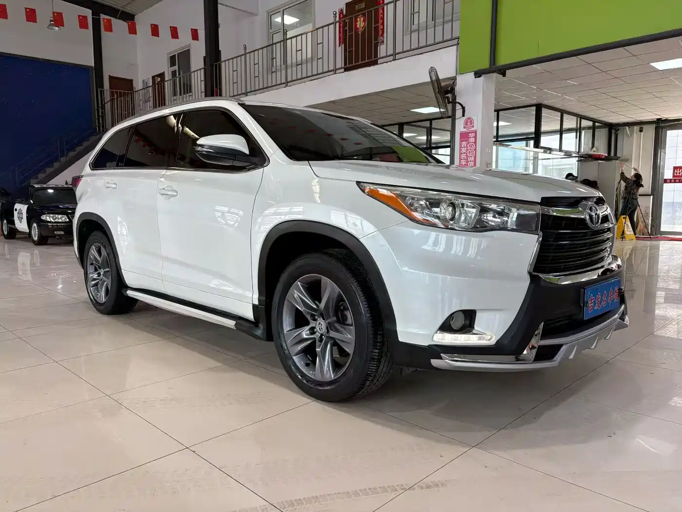 TOYOTA HIGHLANDER