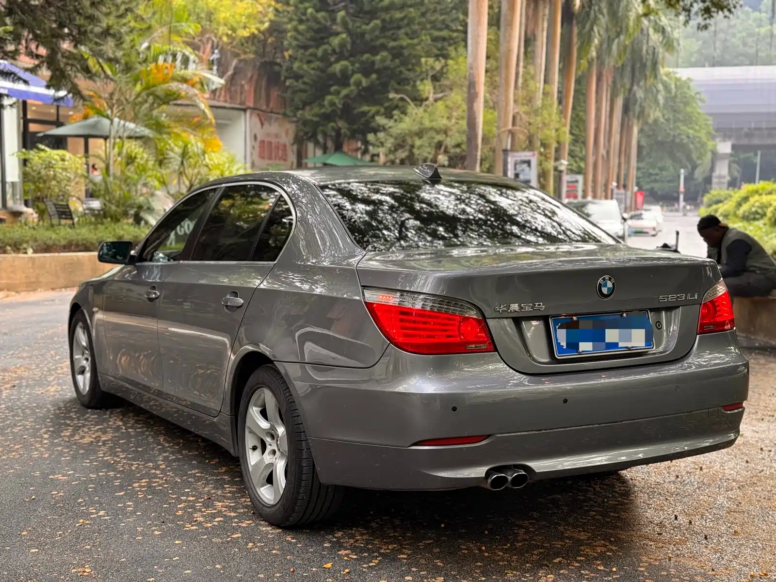 Photo 15 - BMW 5 Series