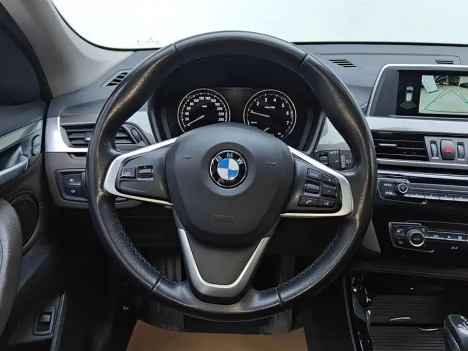 BMW X1 2019 sDrive18Li Premium Model фото 15