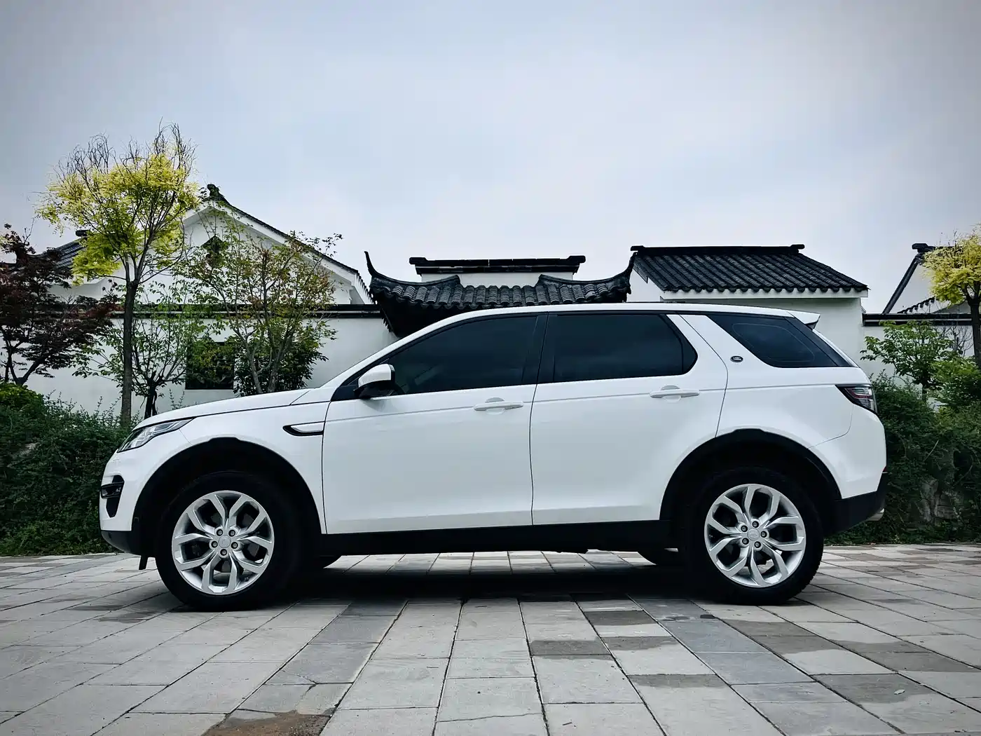 Land Rover Discovery Sport 2019 240PS HSE Edition China VI фото 7