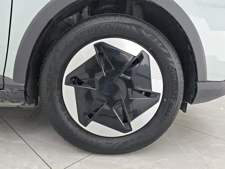 Photo 6 - Geely Geometry E Firefly