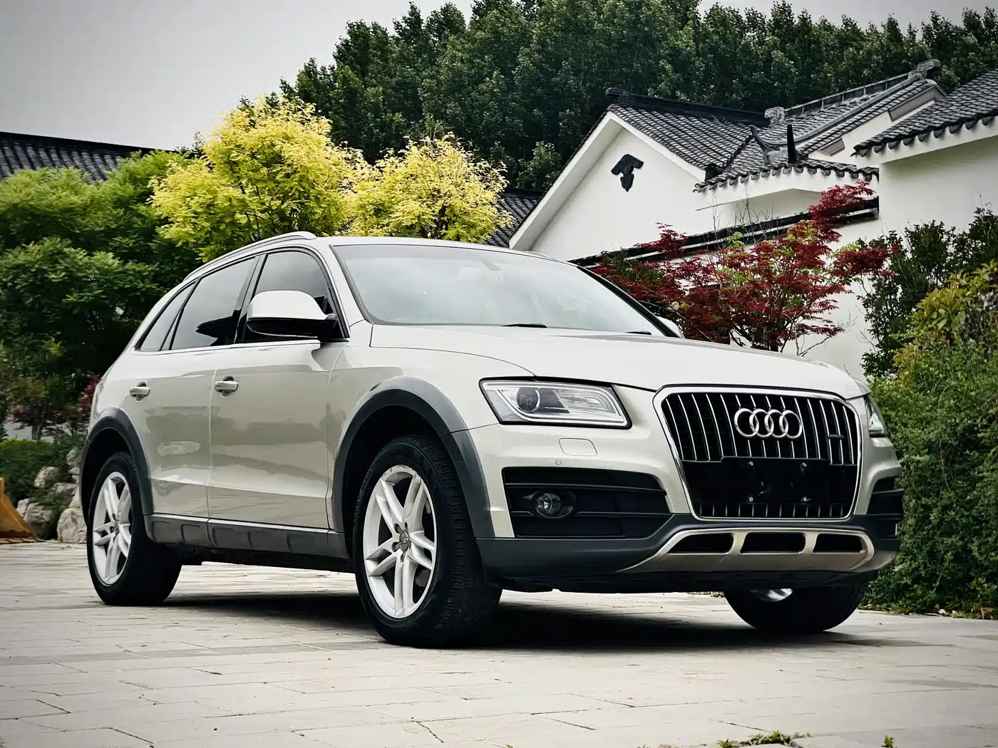 AUDI Q5