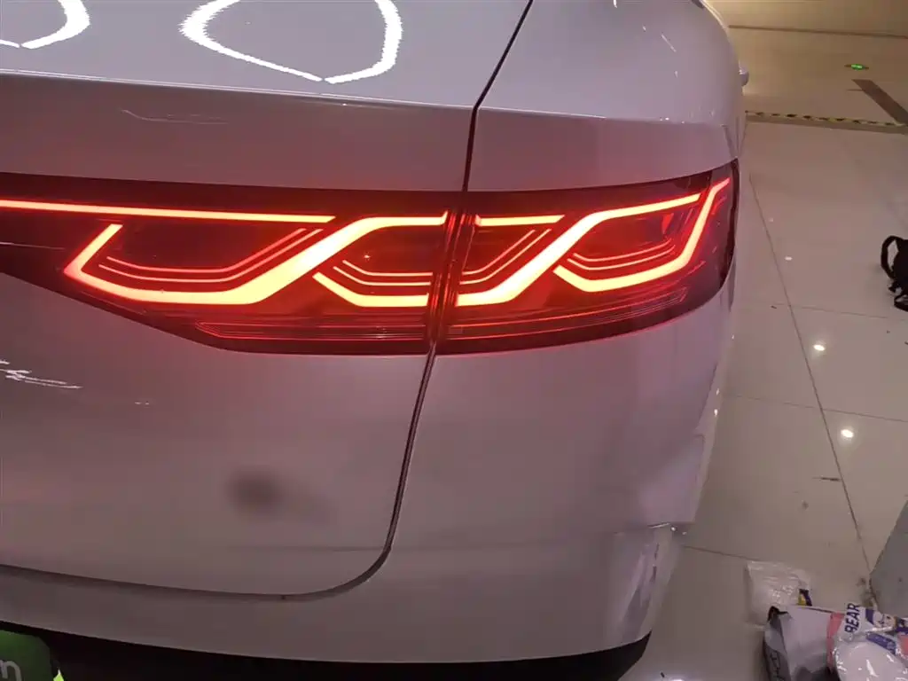 BYD Qin L 2024 DM-i 80KM Leading Edition фото 8