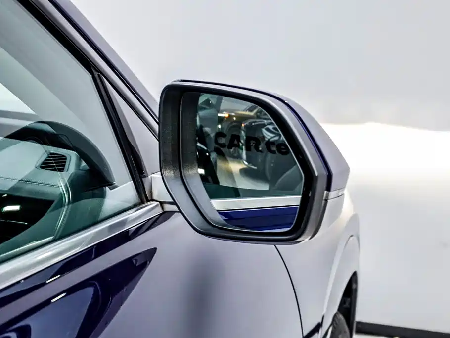Photo 29 - Audi Q6