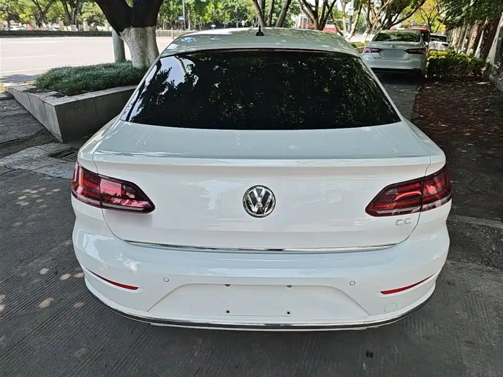Volkswagen FAW-Volkswagen CC 2019 330TSI Elegance Edition China VI фото 6