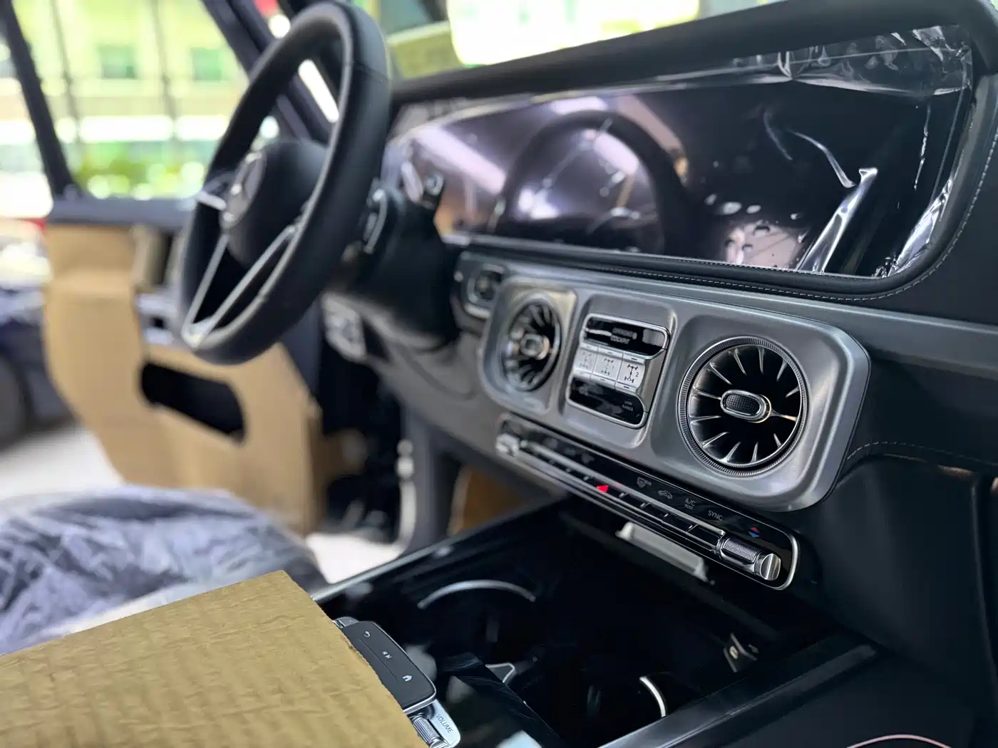 Mercedes-Benz G-Class 2025 G 500 фото 10