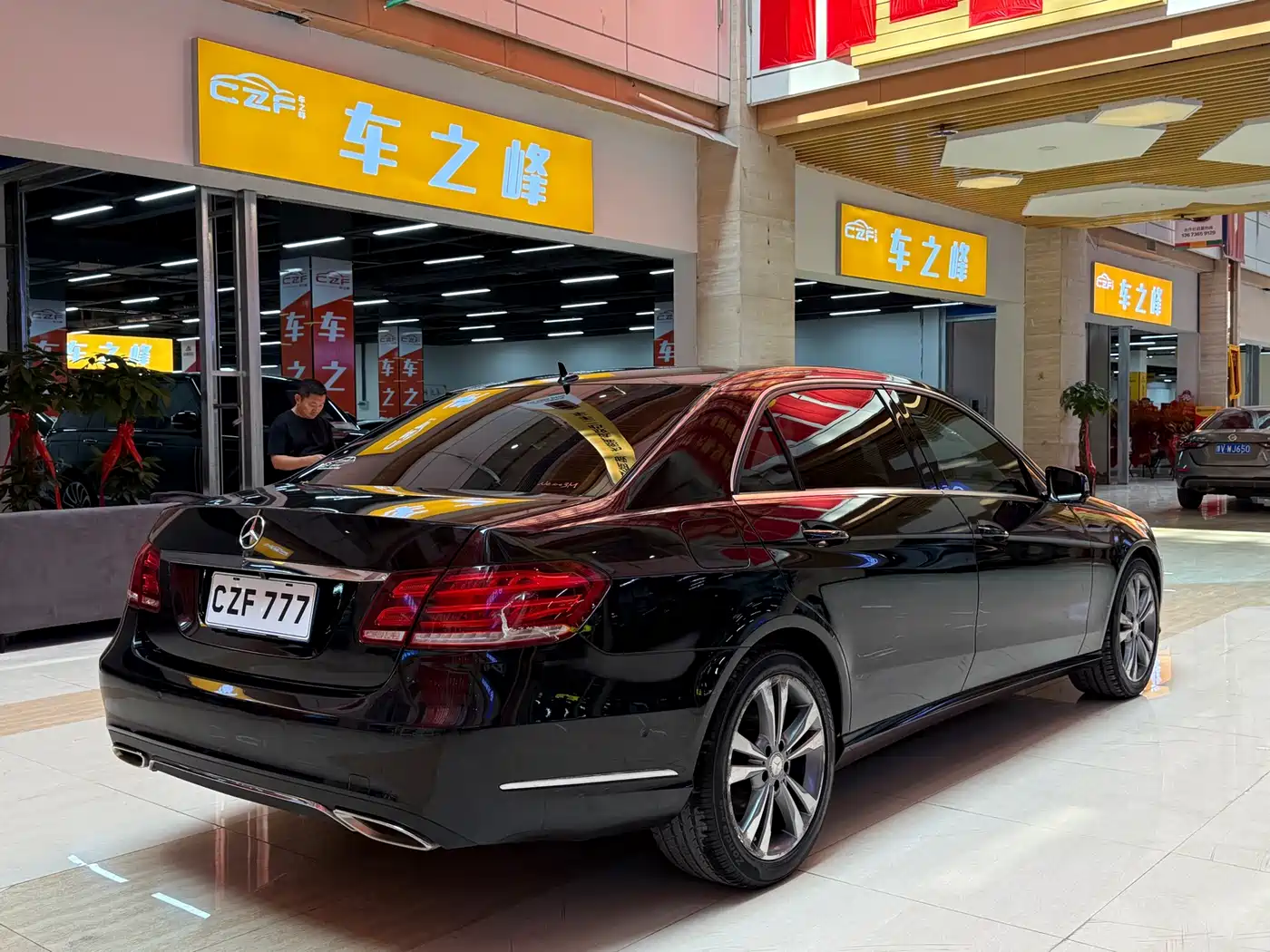 Mercedes-Benz E-Class 2015 Facelift E 180 L фото 9
