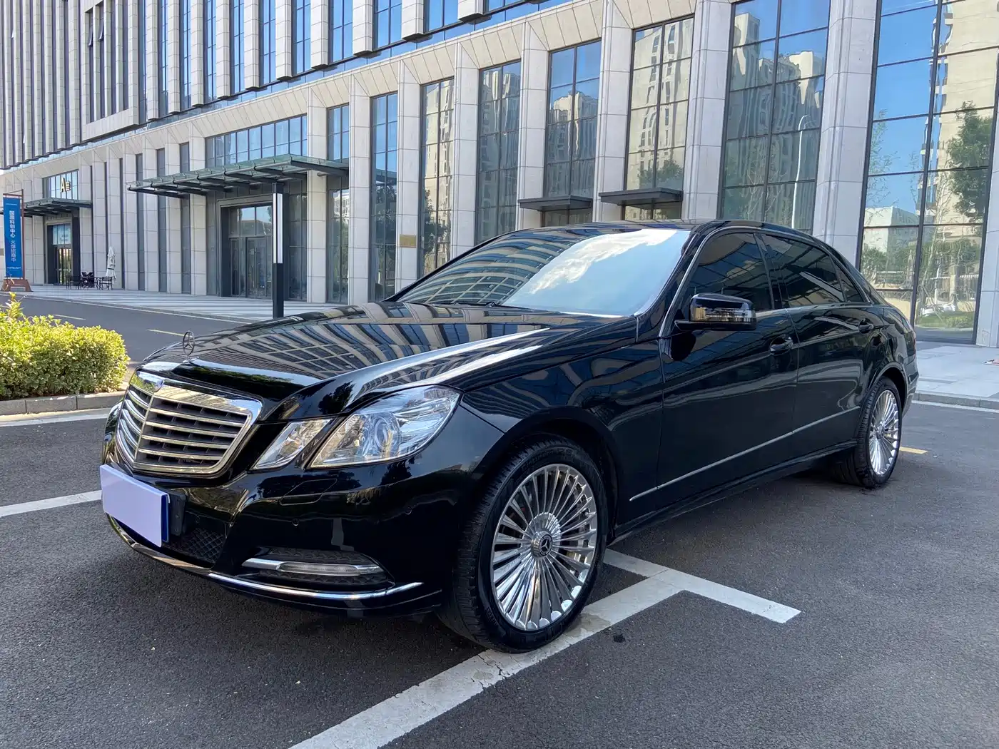 Photo 1 - Mercedes-Benz E-Class