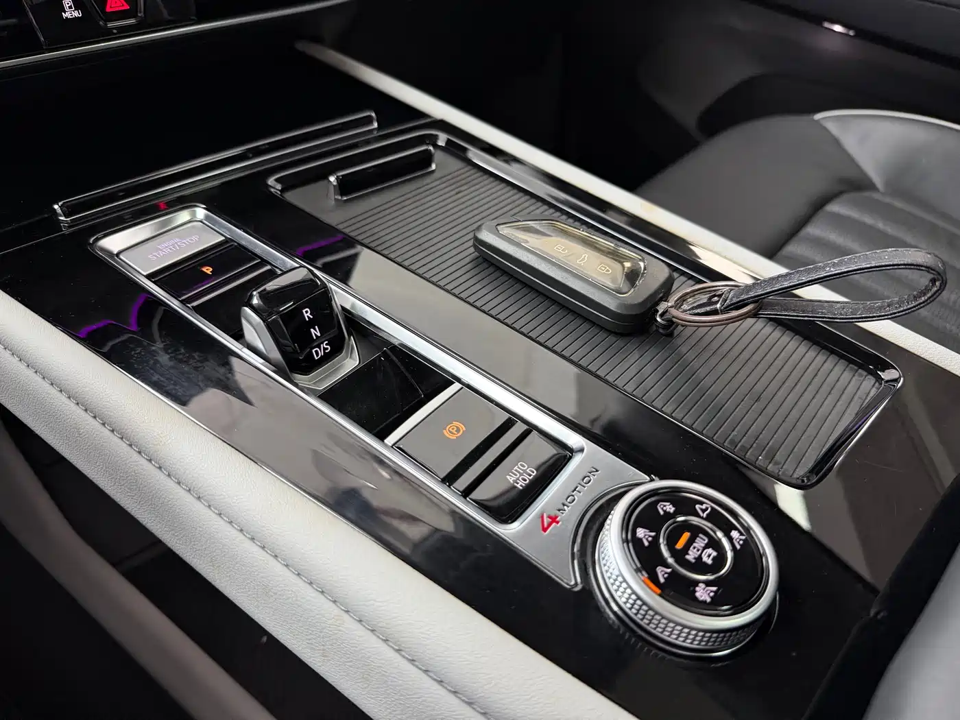 Volkswagen Teramont 2022 530 V6 4MOTION Premium Luxury фото 24