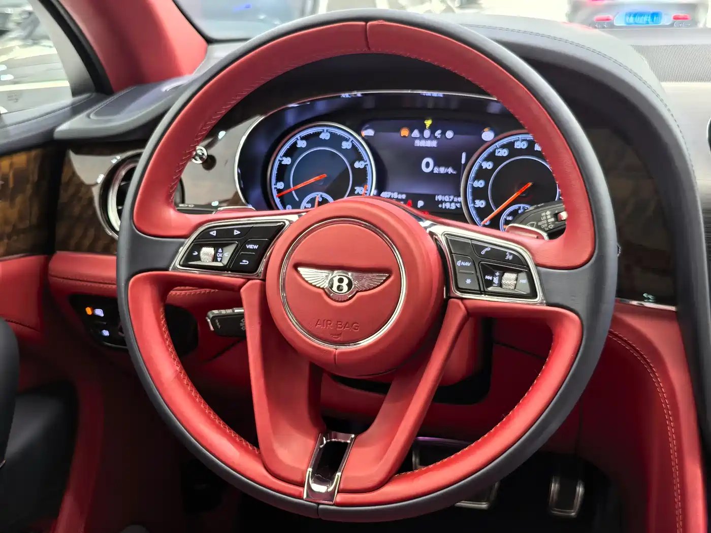 Bentley Bentayga 2021 4.0T V8 фото 8