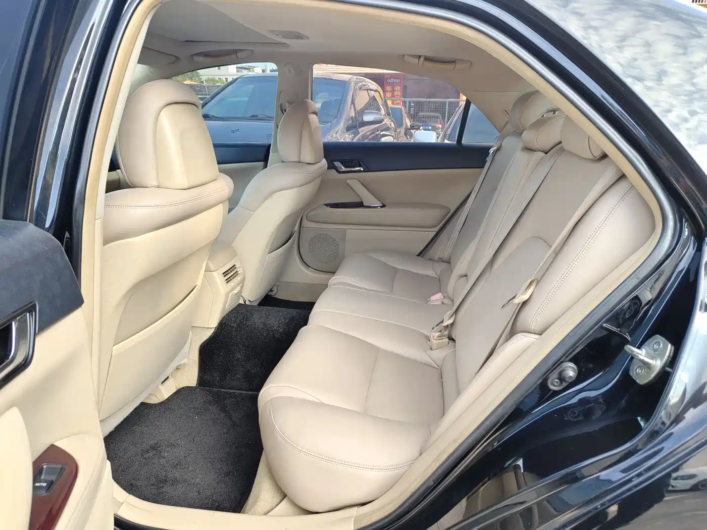 Toyota Reiz 2008 2.5S Special Navigation Edition фото 32
