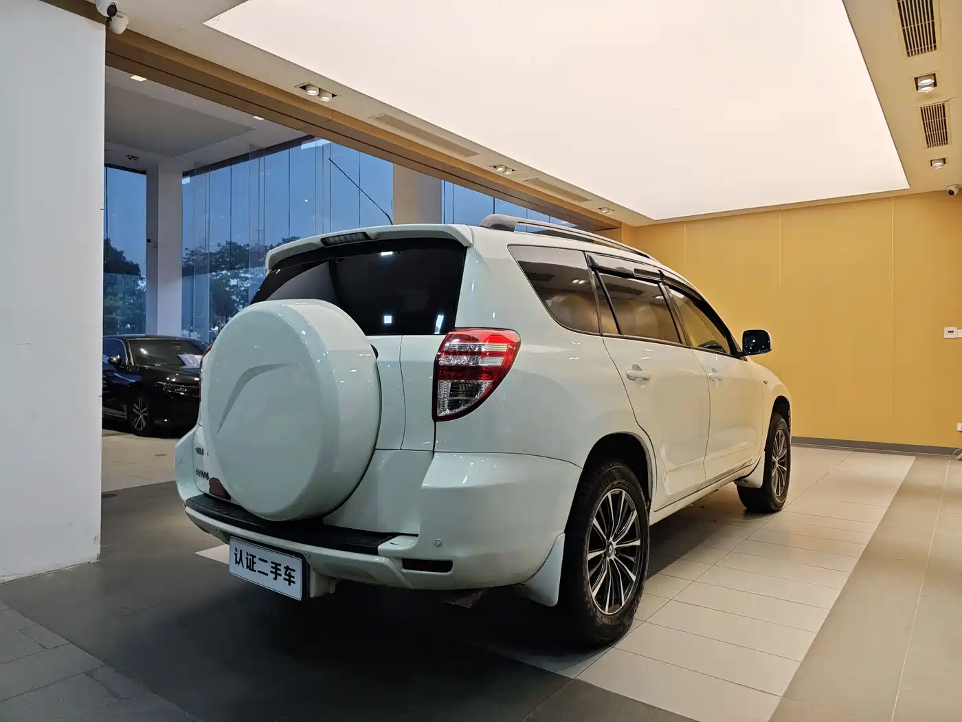 Toyota RAV4 Rongfang 2009 2.0L Automatic Luxury Edition фото 28