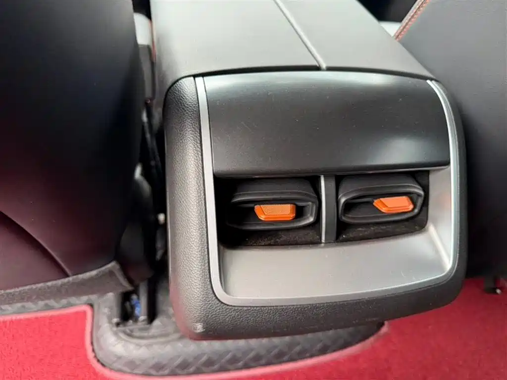 BAIC ORV Beijing Off-Road BJ30 2024 1.5T Light Off-Road Max Edition фото 9