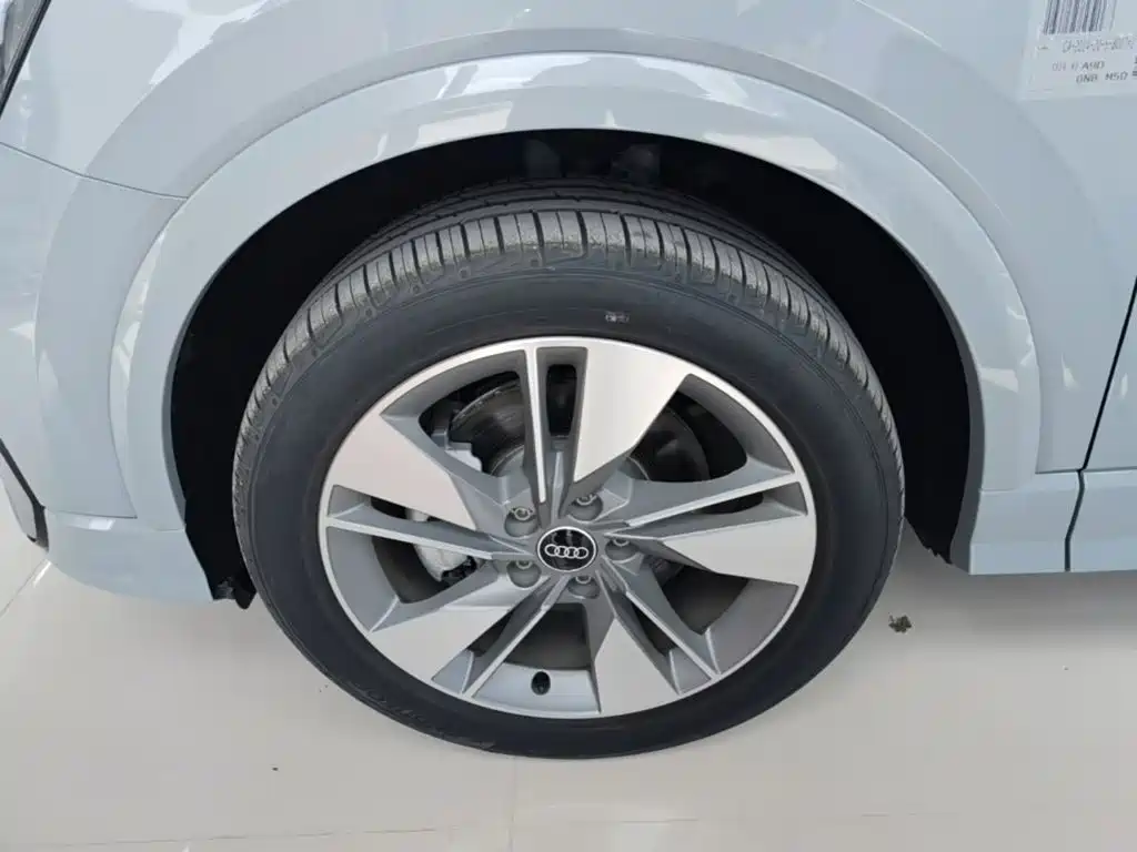 Audi Q2L 2026 2025 35TFSI Fashion Dynamic