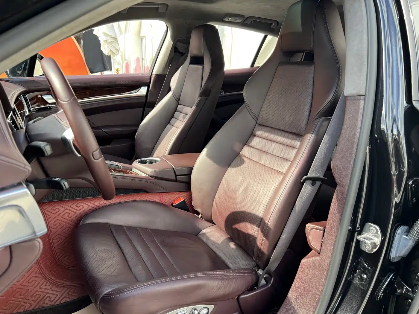 Porsche Panamera 2010 Porsche Panamera Turbo 4.8T фото 25