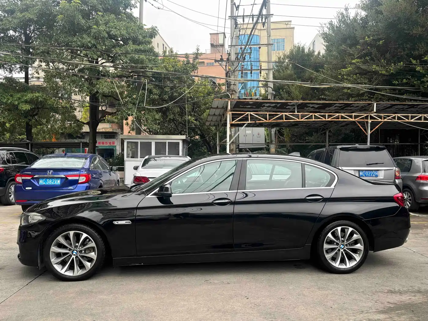 BMW 5 Series 2017 525Li Leading Edition фото 6