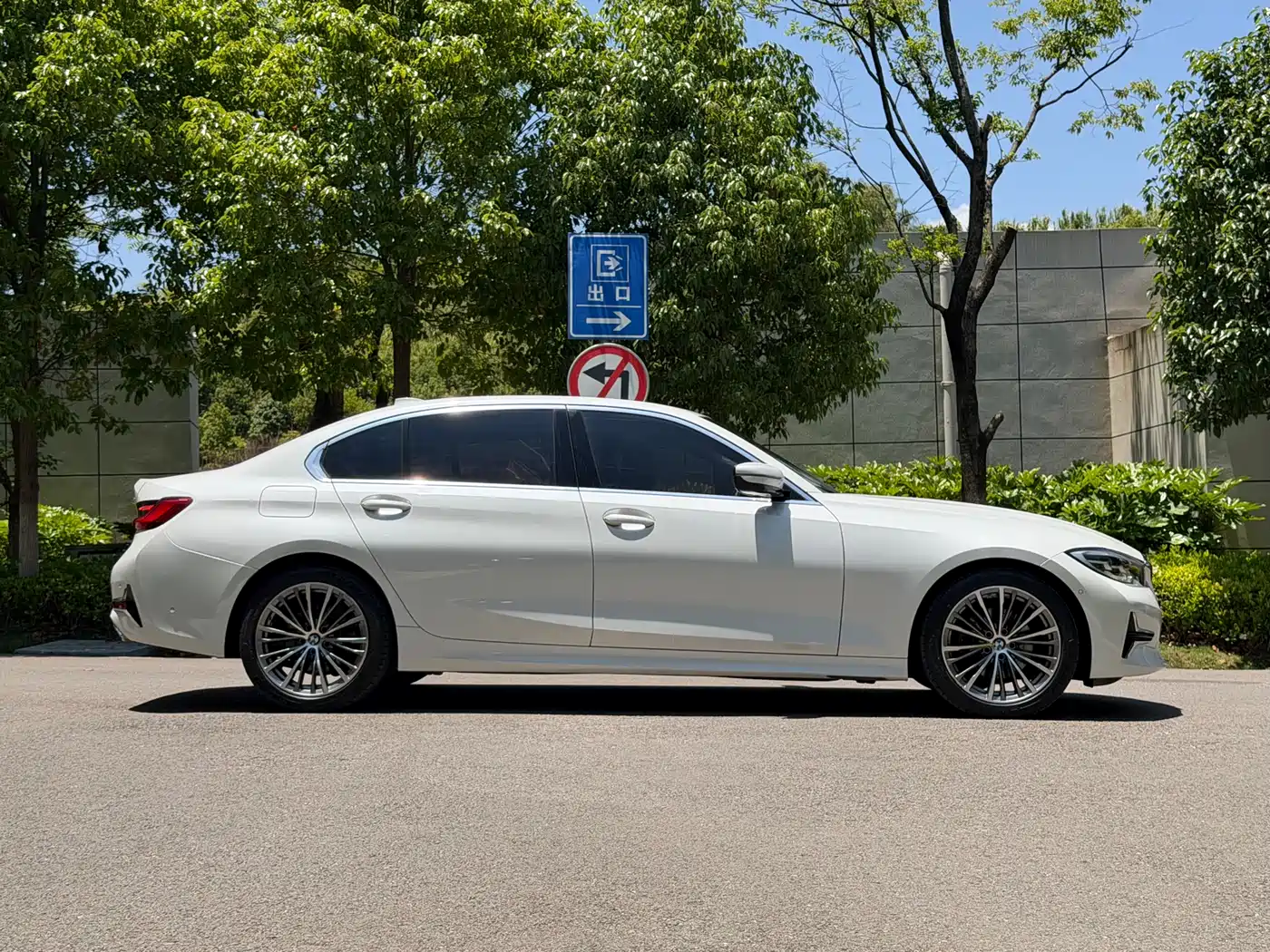 BMW 3 Series 2020 325Li Launch Edition фото 7