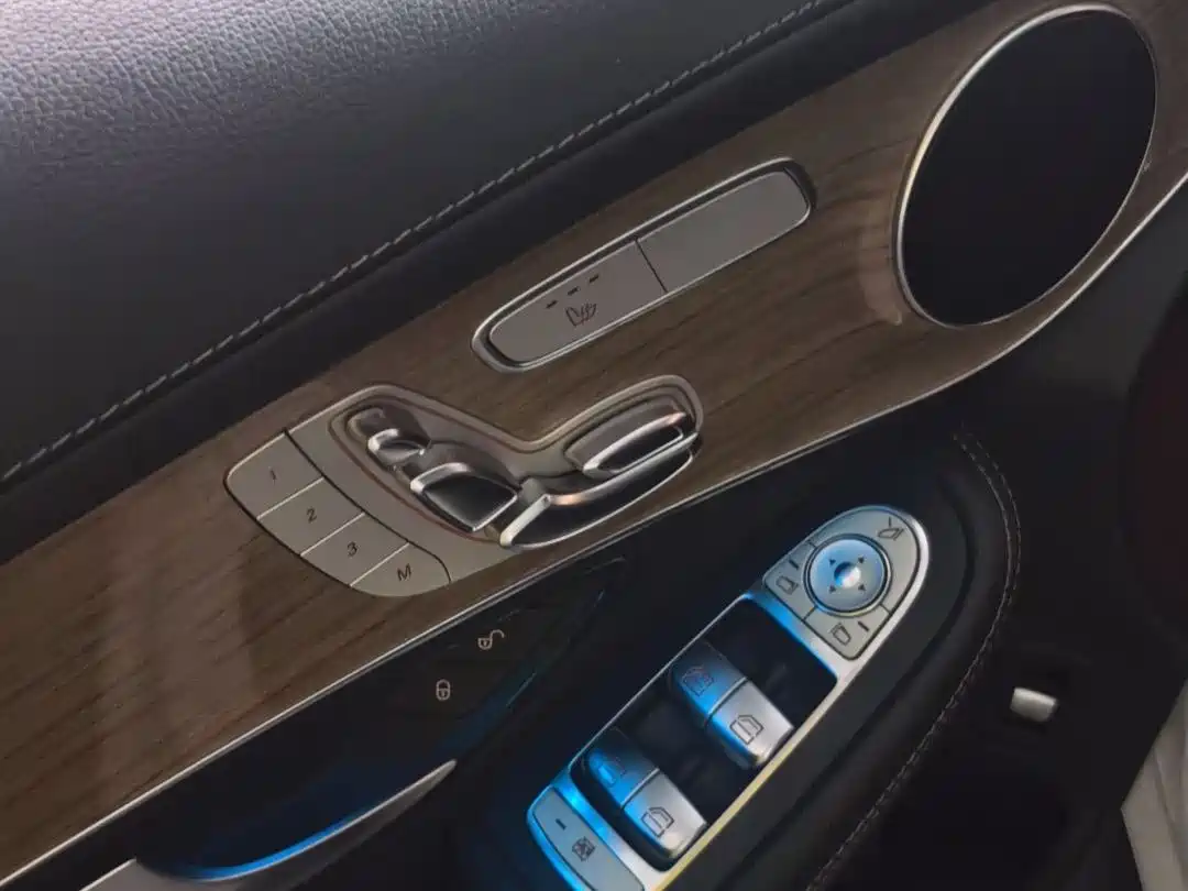 Mercedes-Benz GLC Coupe 2019 GLC 260 4MATIC Coupe SUV фото 13