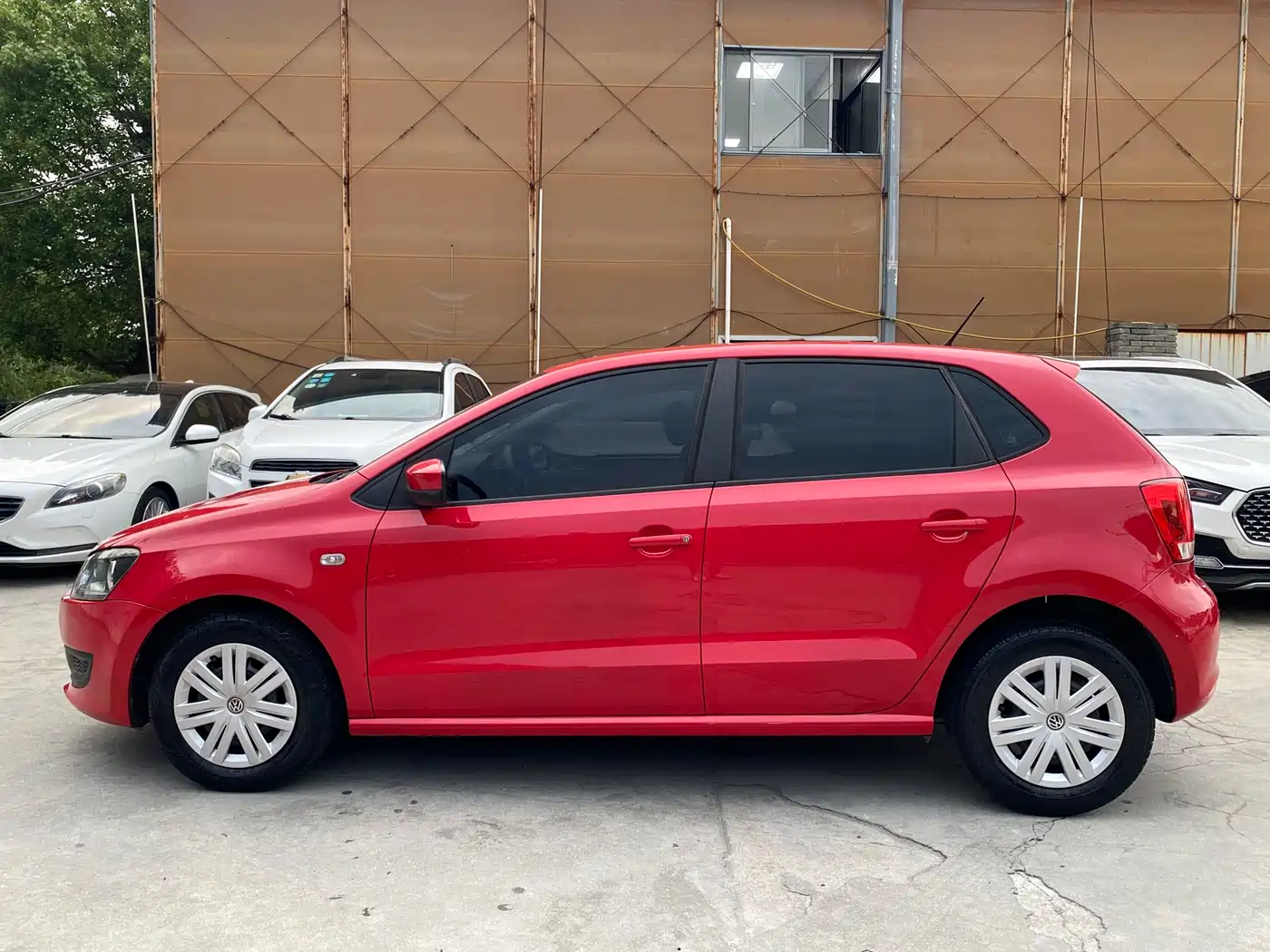 Volkswagen Polo 2011 1.4L Manual Joy Edition фото 10