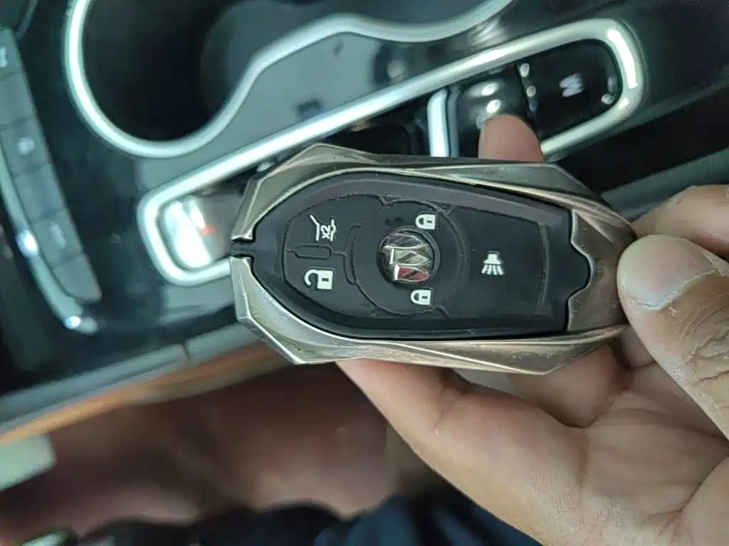 Photo 9 - Buick Regal