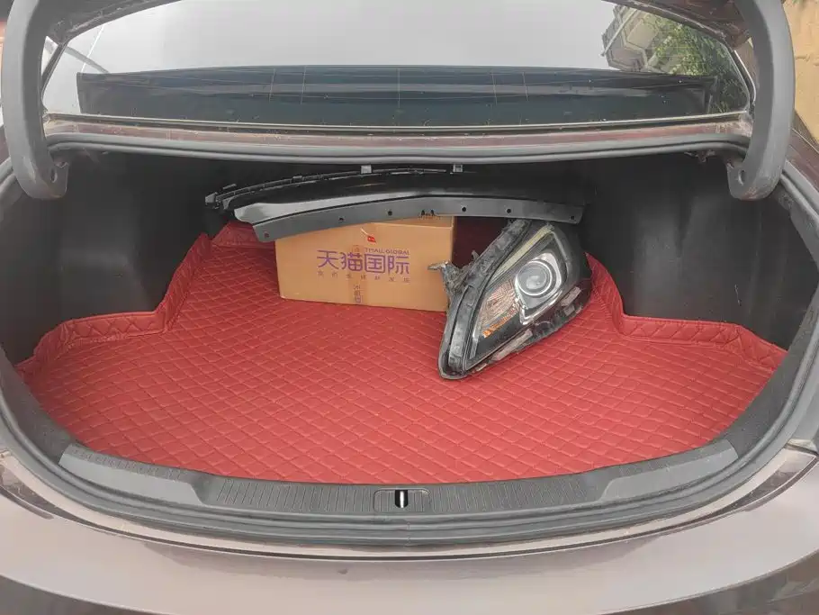 Photo 4 - Buick LaCrosse